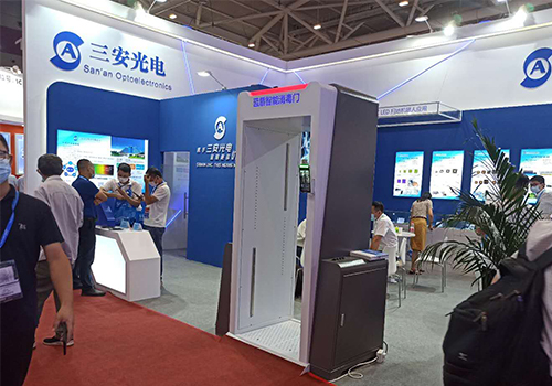 三安光電、藍(lán)盾機(jī)電 - 攜手打造智能測(cè)溫殺菌消毒門，為復(fù)工復(fù)產(chǎn)構(gòu)建安全、高效的流通環(huán)境